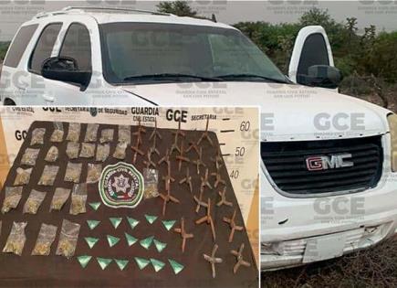 Aseguran camioneta con droga y ponchallantas