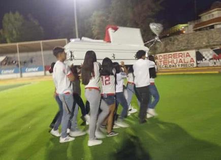 Rinden homenaje a Asís Monserrat Rinden homenaje a Asís Monserrat