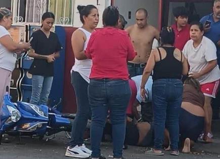 Balean y asesinan a joven motociclista en Lomas de Satélite
