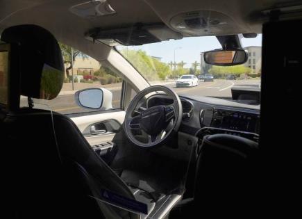 Investigación sobre vehículos autónomos Waymo en Estados Unidos