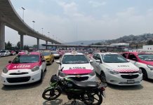 Protesta de taxistas colapsa la autopista México-Cuernavaca