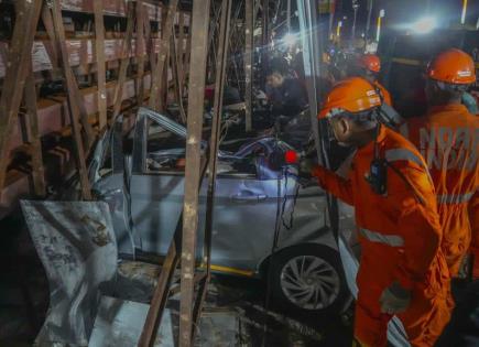 Tragedia por Derrumbe de Valla Publicitaria en Mumbai