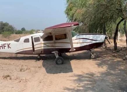 Avioneta aterrizó de emergencia en Mpio. de Cerritos