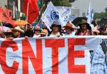 Manifestación de maestros de la CNTE en Pemex