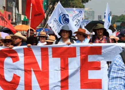 Manifestación de maestros de la CNTE en Pemex