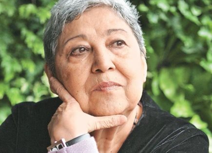 Vida y obra de Carmen Berenguer: Poeta chilena y Premio Neruda