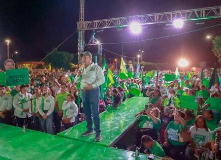 Arnulfo Urbiola continúa recorrido en comunidades