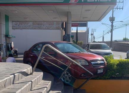 De la gasolinera al impacto: Historia accidentada en la Salvador Nava