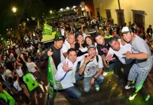 Multitudinaria marcha de j&oacute;venes motociclistas respalda a Sonia Mendoza D&iacute;az