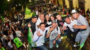 Multitudinaria marcha de jóvenes motociclistas respalda a Sonia Mendoza Díaz