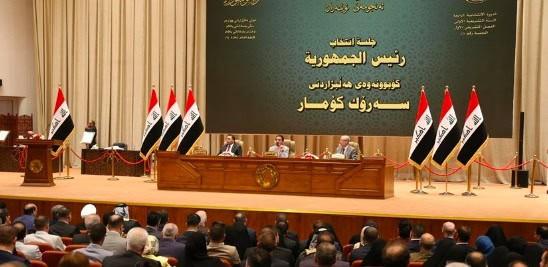 Suspenden votación en el Parlamento iraquí por pelea entre diputados