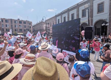 Concluye la Marea Rosa en SLP con transmisión del discurso de Xóchitl Gálvez desde el Zócalo