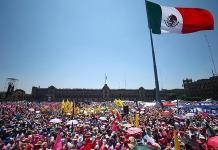 Desarrollo de la marcha Marea Rosa en CDMX