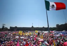 Desarrollo de la marcha Marea Rosa en CDMX