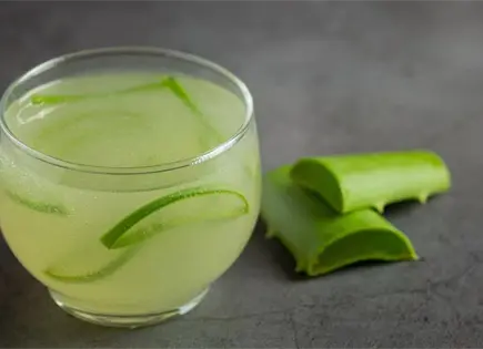 Conoce los beneficios de tomar agua de s&aacute;bila