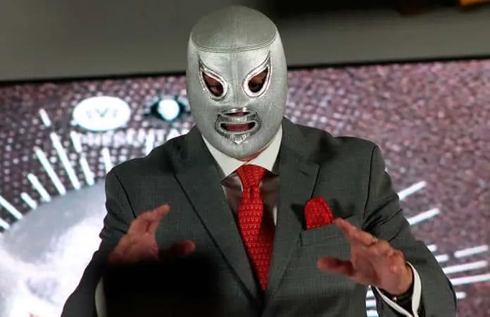 El Hijo del Santo se despide de la lucha libre con su máscara intacta