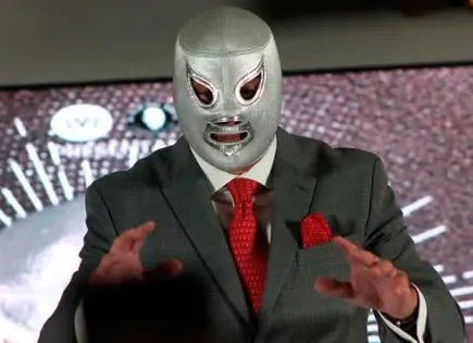 El Hijo del Santo se despide de la lucha libre con su máscara intacta