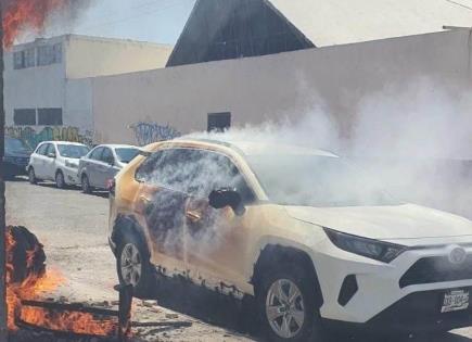 Incendio en vivienda de Morales alcanza a una camioneta
