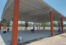 Limitan actividades al aire libre en escuelas por calor