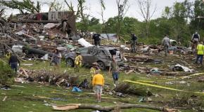 Tornado en Iowa deja rastro de destrucción