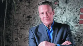 Alfredo Adame defiende a Carmen Salinas