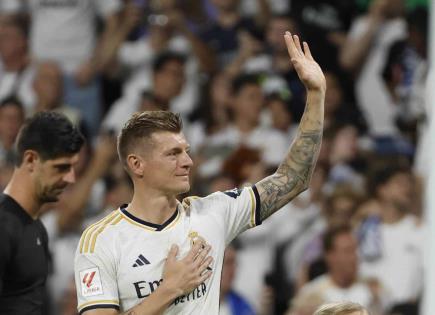 Toni Kroos se despide entre ovaciones del estadio Santiago Bernabéu