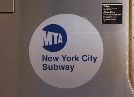 Hombre Prende Fuego a Pasajero en el Metro de NY