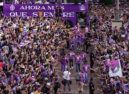 Celebración del Real Valladolid por ascenso a Laliga EA Sports