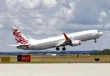 Arresto de pasajero desnudo en vuelo en Australia Arresto de pasajero desnudo en vuelo en Australia
