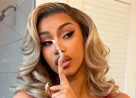Cardi B se reúne con su familia en República Dominicana Cardi B se reúne con su familia en República Dominicana