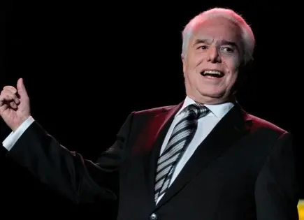 Enrique Guzmán confiesa que por las noches le habla a Silvia Pinal