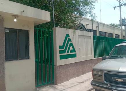 Patio limpio para evitar el dengue y Zika Patio limpio para evitar el dengue y Zika