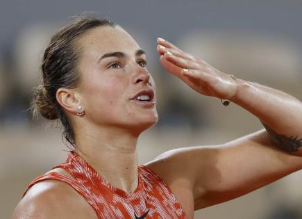 Resultados destacados en Roland Garros: Sabalenka y Medvedev avanzan