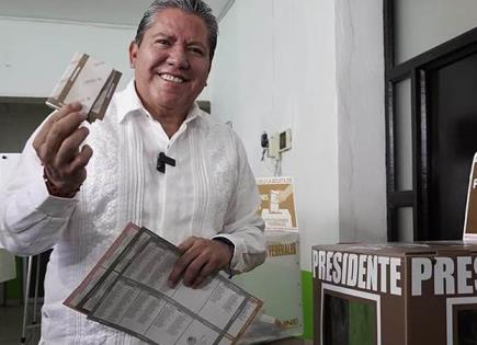 David Monreal Ávila vota en las elecciones de Zacatecas