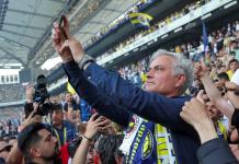 Presentan a José Mourinho como nuevo DT del Fenerbahçe