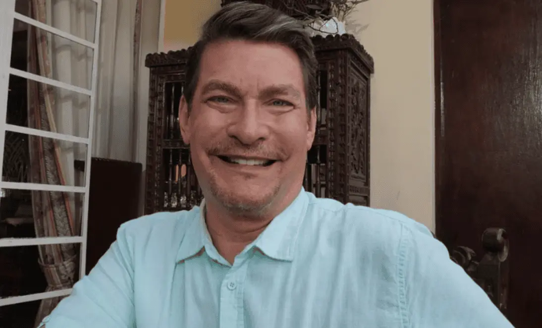 Sebastián Ligarde asegura haber visto un OVNI cerca de su casa