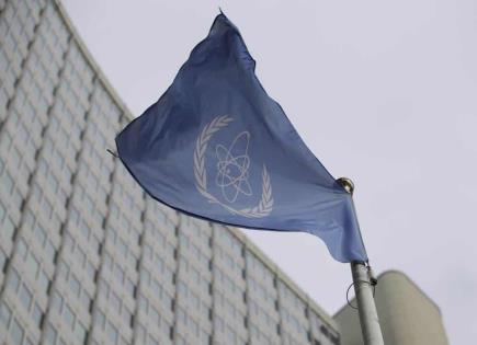 Censura de Irán por falta de cooperación con el OIEA