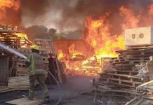 Video | Nuevo incendio en tarimera de Villa de Pozos