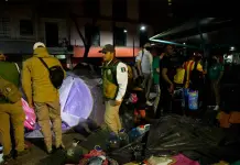 Desalojo de campamento migrante en Plaza Giordano Bruno Desalojo de campamento migrante en Plaza Giordano Bruno