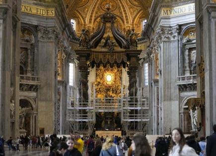 Novedades del Vaticano: Cámara web en tumba de San Pedro y Puerta Santa