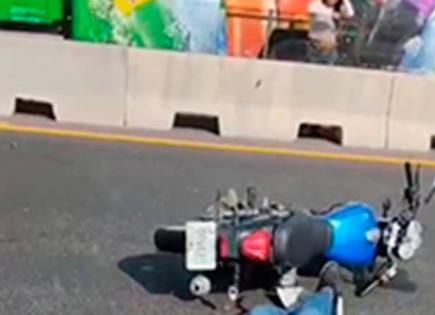 Fallece hombre al derrapar en su moto