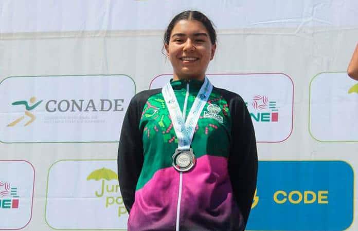 Valeria Cruz se cuelga plata