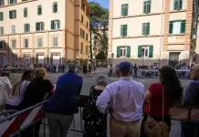 Visita inesperada del papa Francisco en Roma