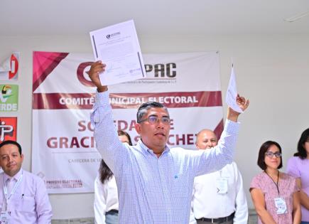Recibe Juan Manuel Navarro constancia de mayoría como alcalde electo en Soledad
