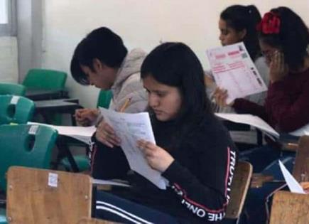 Alumnos presentan examen para ingresar a nivel secundaria