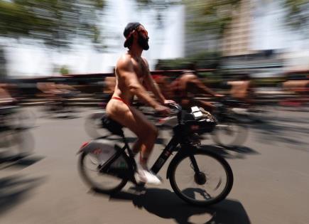 Manifestación de Ciclistas Desnudos en CDMX