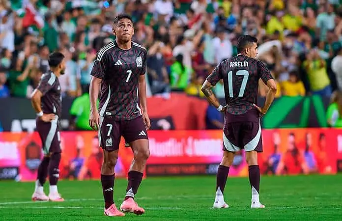 Luis Romo es baja de la Selección