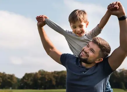 Empresas locales celebran a papás con mensajes de gratitud