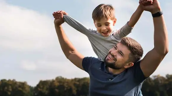 Empresas locales celebran a papás con mensajes de gratitud