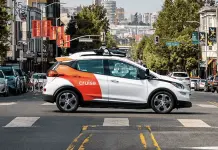 GM invertir&aacute; 850 millones en Cruise para relanzar operaciones tras accidente de robotaxi